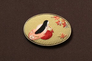 帯留め 刺繍 京都 源氏物語 日本刺繍 帯留 新品 帯どめ 金具 帯止め おしゃれ 手作り 訪問着 着物 小物 和装小物 和雑貨 付下げ 小紋 無地 紬 着物用 きもの用 かわいい ブローチ アクセサリー
