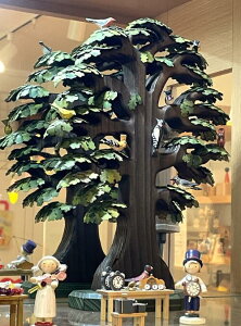 Ɗ~̖؁@Oak tree with birds@GcnEUCtF@VeB[MbqH[