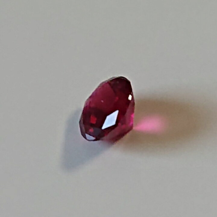 天然レッドベリル】0.47ct ルース 宝石