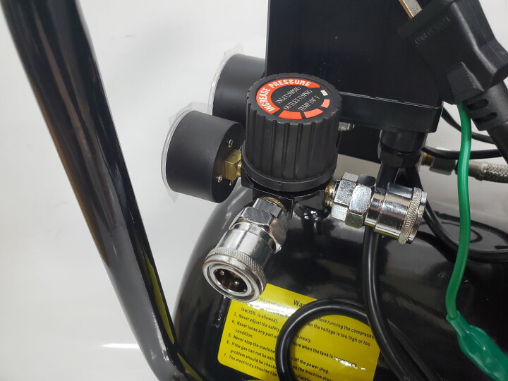 楽天市場】小型超静音 横型オイルレスコンプレッサー25L タンク搭載  