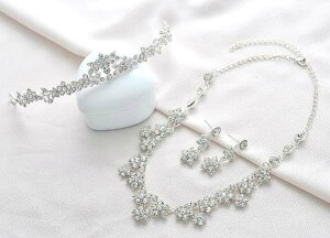 y[z  ANZT[AԉŃACeAuC_ANZT[CXg[̃lbNXsAXorCOeBA3_WG[Zbg