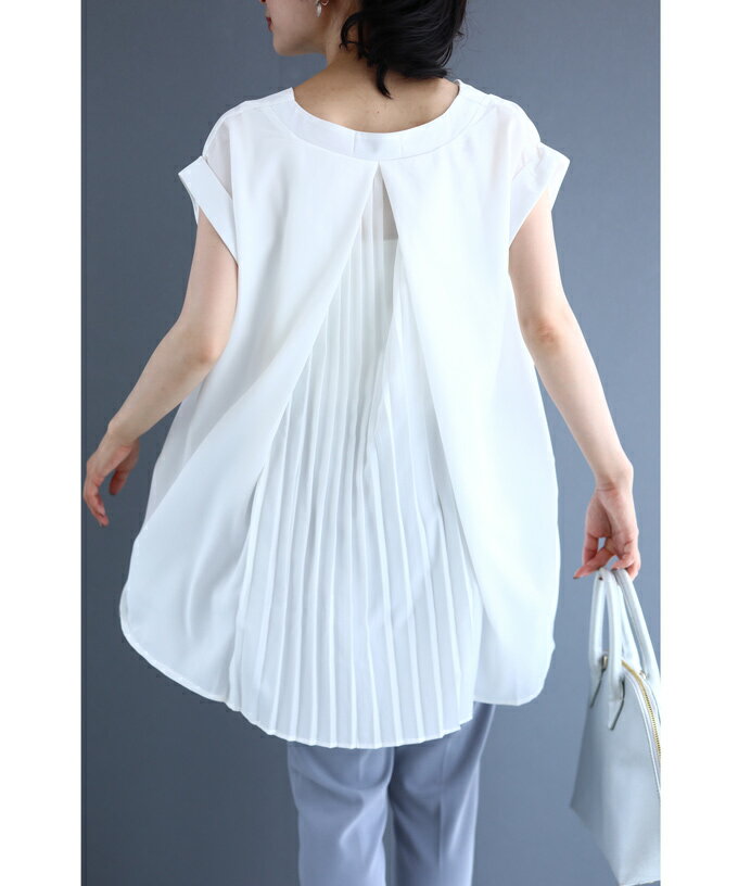 【再入荷♪3/29 12時&20時】（S~M対応）スリットから魅せるバックプリーツブラウストップス