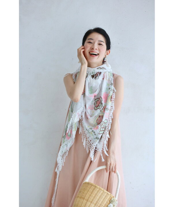 楽天市場】【再入荷♪3/1 20時】立体の花咲く春色刺繍の三角ストール 