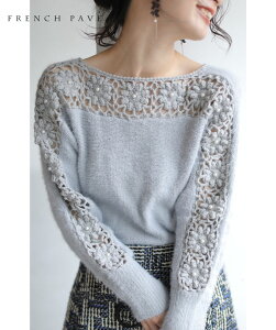 ◇◇□□【半額:返品可能】【再入荷♪1/29 12時&20時】流れ咲く花コサージュのニットトップス