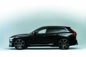 VOLVO {{ p ERST GAXg XC60 (UB)2017N~ GAp[c tgbvX|C\+AfBtU[+}t[Jb^[ Zbg