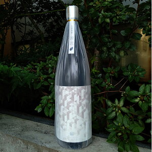 q{ q uv Ñ  hߐ 1800ml y{z 