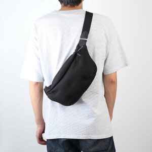 ]}WF MAISON MARGIELA obO {fBobO GLAM SLAM BELT BAG [O X xgobO] Y fB[X S35WB0079 P8570