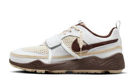Travis Scott Nike Zoom Field Jaxx White and Light Chocolate トラヴィススコット ナイキ ズームフィールドジャックス ホワイトアンドライトチョコレート HQ3073-100【中古】新古品
