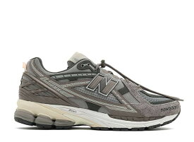 INVINCIBLE N.HOOLYWOOD New Balance 1906U Gray Titan インヴィンシブル エヌハリウッド ニューバランス 1906U グレータイタン M1906NIH【中古】新古品