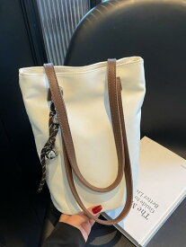 バッグ レディース バケット型 巾着 ショルダー 肩掛け 斜め掛け ハンド 手提げ 鞄 ナイロン 無地 シンプル 韓国 カジュアル おしゃれ 上質 軽量 大容量 ファスナー開閉 日常使い お出かけ 通勤 ブラック ホワイト コーヒー アイボリー