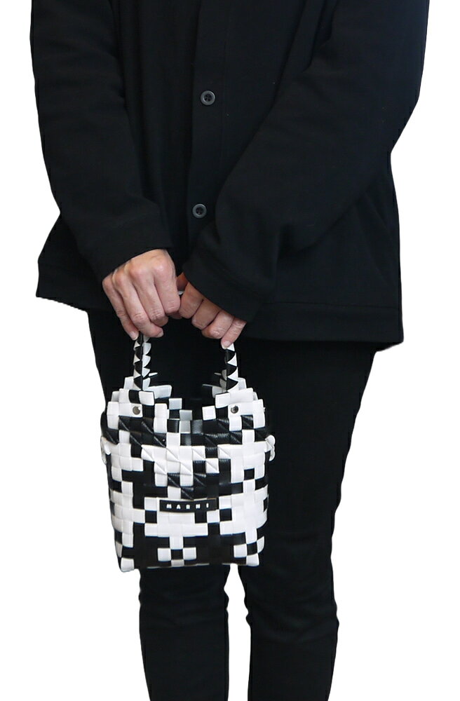 マルニ MARNI かごバッグ ダイヤモンドバスケット マイクロサイズ ピクニックバッグ ウォーブン製 トートバッグ MARNI KIDS M00637 M00IW キッズ レディース 母の日 ギフト 2026 - メイン画像 2