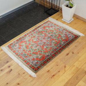 ペルシャ絨毯 【本物イラン産】 クム シルク タバタバイ工房 玄関マット 薔薇(バラ) 花柄 93x60cm AD7013 ゴールド オレンジ 赤 金色 手織り絨毯 華やか 豪華 光沢感 織り密度の高い 本場 品質【C1
