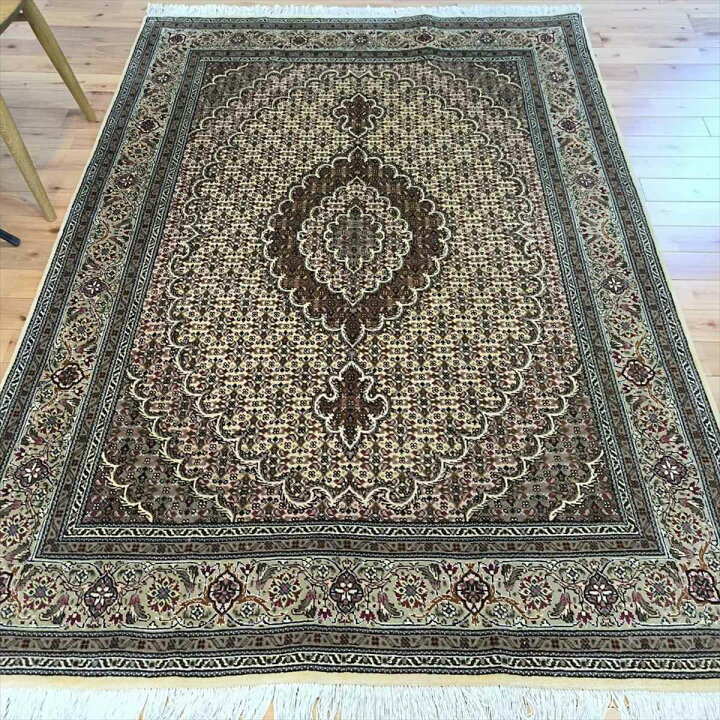 楽天市場】ペルシャ絨毯 【本物イラン産】 タブリーズ産 ベージュ マヒ 