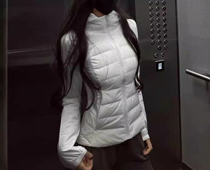 フード付き スタンドカラー スリム ダウンジャケット レディース トップス ジャケット アウター 上着 ミディアム 長袖 ハイネック 襟付き フード 細身 ファスナー ポケット 前開き ジッパー