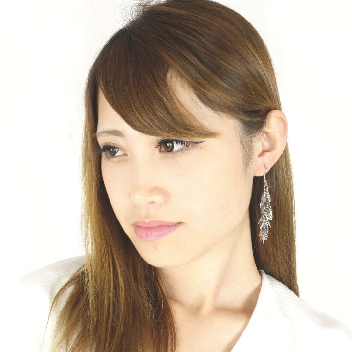 楽天市場 ピアス イヤリング おしゃれ 大ぶり 大きめ 揺れる かっこいい 個性的 レディース 大人 ゴールド シルバー メタル 透かし加工 リーフ 輝き デザイン 上品 結婚式 送料無料 Origami