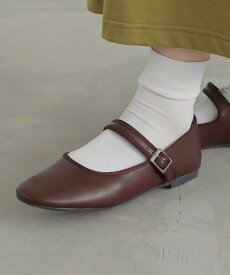 【11/11 1:59迄ほぼ全品20%OFF】パンプス レディース シューズ くつ 靴 メリージェーン パイピング ストラップ 安定感 フラットシューズ ぺたんこ シボ感 フェイクレザー 合皮 ローヒール 無地 春 夏 秋 冬 オシャレウォーカー【メール便不可】【30】