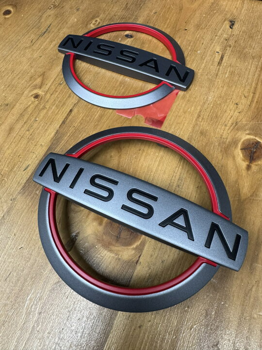 楽天市場】日産 現行キャラバン 純正エンブレム前後セット NISMO仕様 