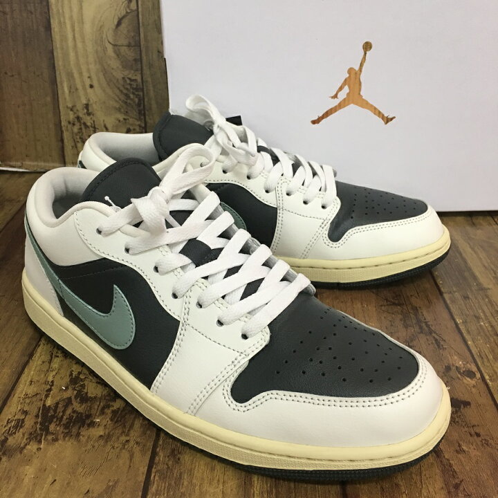 楽天市場】【送料無料】NIKE WMNS AIR JORDAN 1 LOW JADE SMOKE ナイキ  