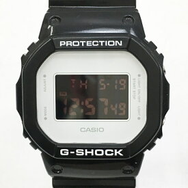 【中古】G-SHOCK ジーショック DW-5600MT MEDICOM TOYコラボ　2013年8月発売30周年記念　デジタルクオーツ　樹脂ベルト　時計 サイズ：- カラー：ホワイト【f131】
