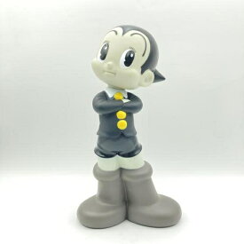 【中古】本体のみ)ビリケン商会 鉄腕アトム 生誕1周年記念モデル 学生服 白黒Ver.40cm[6]