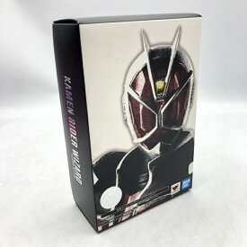 【中古】バンダイ　S.H.Figuarts (真骨彫製法) 仮面ライダーウィザード フレイムスタイル　開封品[70]