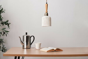 【ライト】 照明 LED対応 天然木 陶器 吊り下げ式 ペンダントライト リビング キッチン おしゃれ レトロ ダイニング 寝室 カフェ 天井照明 ホワイト 白 シンプル 長さ調節