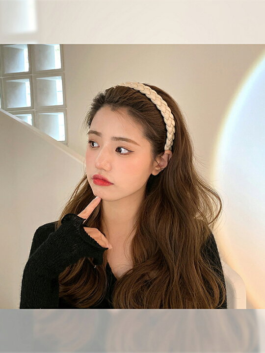 楽天市場 ヘアーアクセサリー カチューシャ Pu 編み込み キラキラ シンプル 人気 流行 気質 百掛け Sweet系 姫系 お嬢様 ヘアバンド ヘッド バンド ヘアピン プレスヘア カジュアル 上品 大人 かわいい おしゃれ フォーマル 二次会 結婚式 お呼ばれ 韓国ファッション