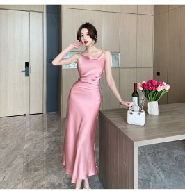 ワンピースドレス　キャミソール　タイトワンピース ロング　 ノースリーブ　ワンピ おしゃれ きれいめ セクシーワンピース 細見え かわいい 可愛い キャバ スナック ラウンジ　フォーマル　上品 色気 お水 細身 Vネック 20代30代 40代 　韓国 レディース 服 服装 春 夏