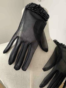 uC_ ANZT[ EFfBO p[eB[  ԉ w   hX  r[Y Ăh~  K[[ ʐ^ K[[  g