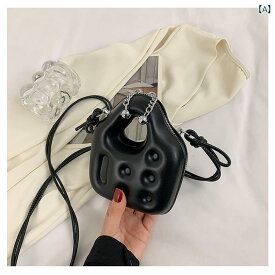 レディース バッグ 小さめ おしゃれ カジュアル 普段使い 秋冬 ポータブル チェーン クロス 質感 甘くて クールガール 黒 正方形