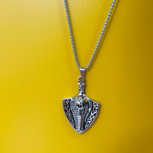 ネックレス メンズ エジプト ファラオ 蛇 モチーフ ステンレス鋼製 ユニーク 個性的 トライバル風 お守り ペンダントトップ ファッションアクセサリー 銀 普段使い