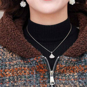 中綿ジャケット レディース 50代 60代 ママ 女性用 冬物 裏起毛 厚手 保温 防寒 フード付き カジュアル 普段使い チェック柄 ファスナー開閉 アウター ポリエステル素材