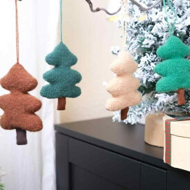 クリスマスツリー 飾り 立体 ニット 単色 緑 ベージュ ダークグリーン ホテル ディスプレイ ショーウィンドウ 雰囲気 かわいい オーナメント