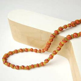 トンボ玉ビーズネックレス（インドネシア）オレンジ系 アクセサリー プレゼント アジアン 母の日 エスニック レディース