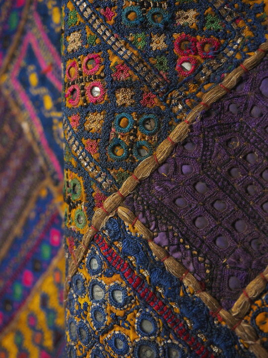 楽天市場】インド 金糸 刺繍 アップリケ 壁掛け タペストリー パッチ 