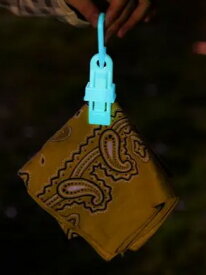 新色登場！ 公式 ウロボロスクリップ 朧 【ブルー】OUROBOROS ウロボロス クリップ カラビナ 蓄光 樹脂 頑丈 キャンプ 便利 グッズ 強力 カラナビ アウトドア 光 蛍光 災害 防災 手袋クリップ グローブクリップ シートクリップ キャンプギア アウトドアギア 雑貨 送料無料