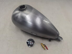 T-139　汎用　ハーレー用　9L マスタングタンク チョッパー　ロートンネル　ナロー　タンク製作工房