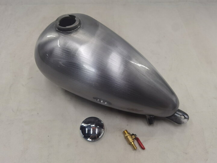楽天市場】T-139 汎用 ハーレー用 9L マスタングタンク チョッパー 