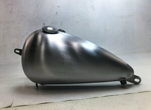 新作 T-227 ハーレー ダイナ用 Dyna FXD 分割 ボルトオン 1991-2005年用 純正コック仕様 カスタム タンク製作工房