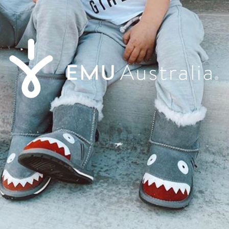 2021秋冬新作 日本正規品 プレゼントにも最適 EMU エミュー ベビー ムートンブーツ Shark Walker ふるさと割 B12344 シャーク サメ ファー Australia ショートブーツ モチーフ ファッションの 子供用 キッズ 女の子 靴 ボア あす楽対応 男の子