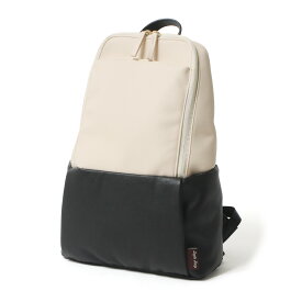 身幅に収まるから混雑した電車やバスでも使いやすい♪ レガートラルゴ Legato Largo MIHABAG リュック ファスナー レディース バッグ 大容量 A4 通勤 通学 軽い おしゃれ 可愛い スリム 軽量 デイリー 大人 きれいめ 上品 シンプル リール付き お弁当 前 抱え 背面ポケット