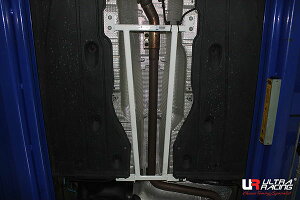 Ultra Racing �~�h�������o�[�u���[�X�A�E�f�B A3 8V�p (ML4-2687)�y�⋭�p�[�c�z�y�����ԃp�[�c�z�E���g�����[�V���O Middle Member Braces