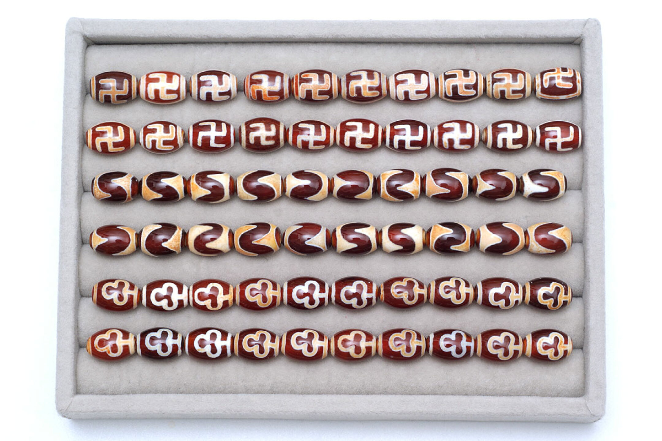 ＞＞＞【トレイ５】紅玉髄天珠の小型14×10ｍｍ（1/2）