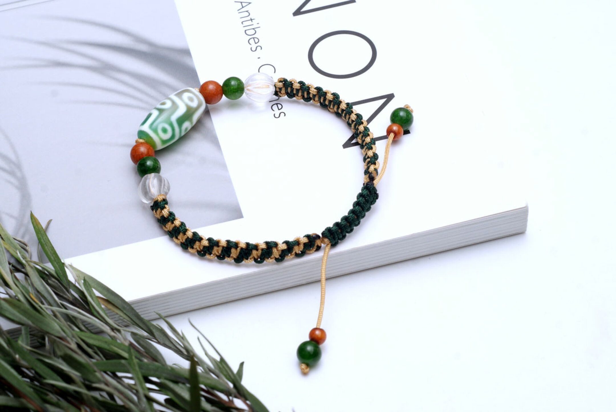 ＞＞＞バイカラー九眼天珠×ダイオプサイト深緑ブレス（1/2）