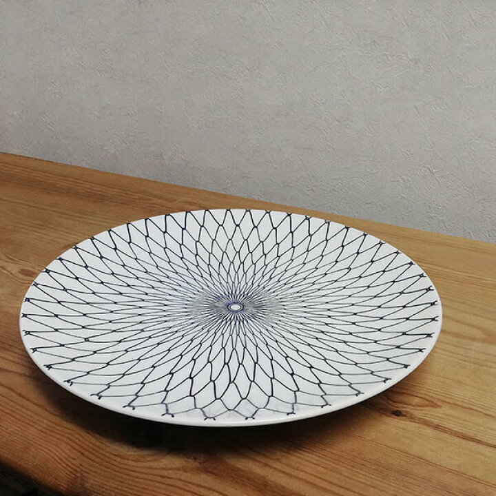 楽天市場】【クーポン配布中】【取寄品】 萬古焼 網目皿 <10号皿>大皿 お皿 盛り皿 盛皿 盛り付け皿 30cm以上 プレート 丸皿 網目文様 網目模様 和食器 和風 縁起がよい 縁起の良い てっさ テッサ フグの刺身 ふぐの刺身 ふぐ刺し お鍋料理用 お鍋の具材を盛る 万古焼 ...