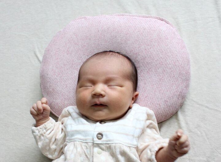 楽天市場 The Pillow Baby ザ ピロー ベビー 地球で生まれた すべてのベビーへ ラッピング無料 ベビー枕 洗える ベビーまくら 新生児 かわいい 赤ちゃん 枕 頭の形 向き癖 絶壁 寝はげ 予防 子ども 子供 出産祝い 男の子 女の子 N 枕と眠りのおやすみ