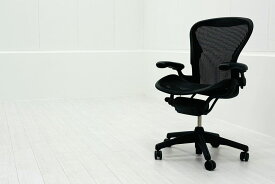 ハーマンミラー アーロンチェア 中古 Bサイズ スタンダード 可動肘 ランバー無 Herman Miller Aeron Chairs 中古オフィス家具 メッシュ