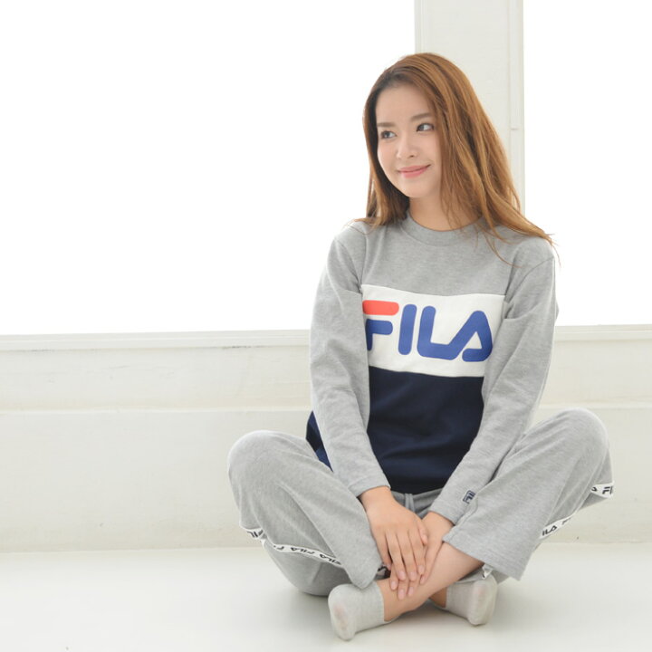楽天市場 Fila スウェット 上下セット レディース M L 婦人 女性 パジャマ トレーナー 長袖 春 秋 中学生 高校生 入院 修学旅行 プレゼント ギフト 贈り物 クリスマス フィラ カイタック ファミリー パジャマファミリー