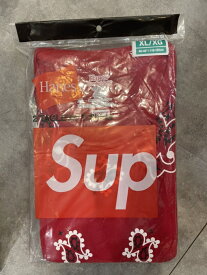 Supreme / シュプリームHanes® Bandana Tagless Tees (2 Pack) /ヘインズ バンダナ タグレス Tシャツ (2パック)Red / レッド 赤2022AW 正規品 新古品【中古】