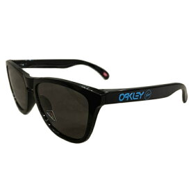 fragment Design × Oakley /フラグメント デザイン オークリーFrogskins Polished Black W/ Prizm Grey /フロッグスキン ポリッシュブラックVivid Blue / ビビッドブルー2023 正規品 新古品【中古】